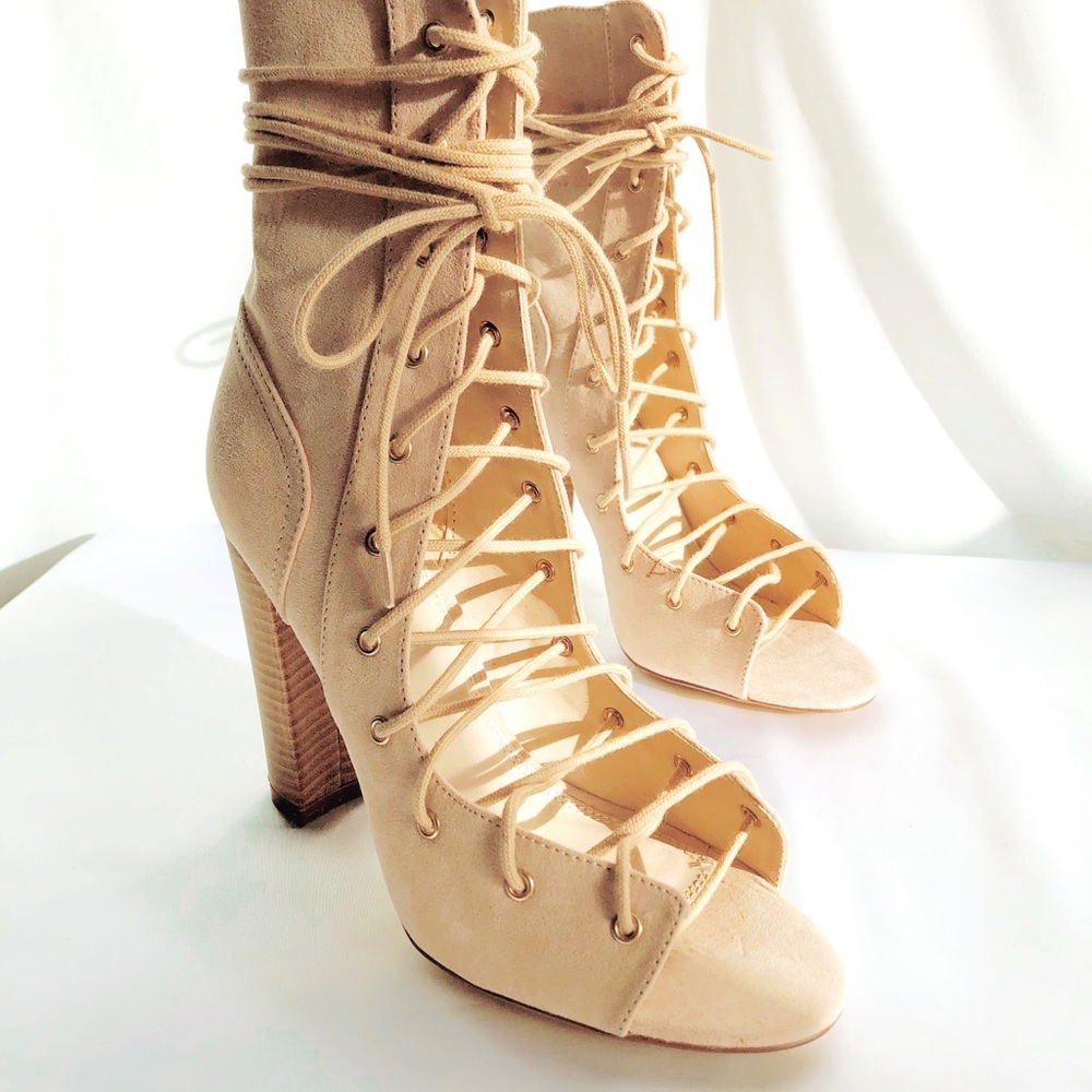 Lulu’s Nude Laced High Heel